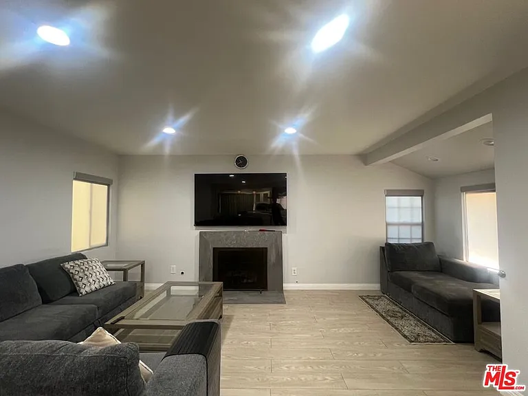 5059 Catalon Ave — Photo 11