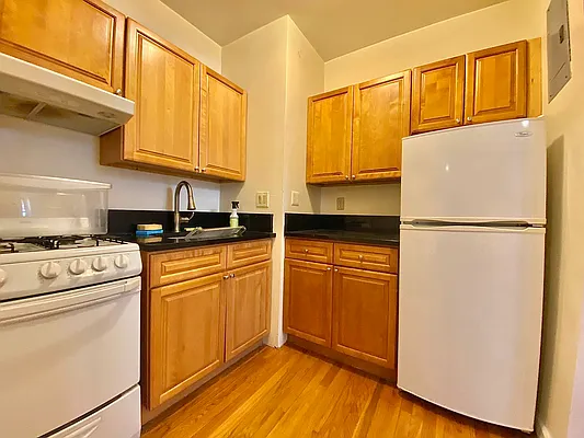 Rented by Oxford Property Group | media 5