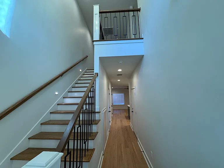 6400 R St — Photo 2