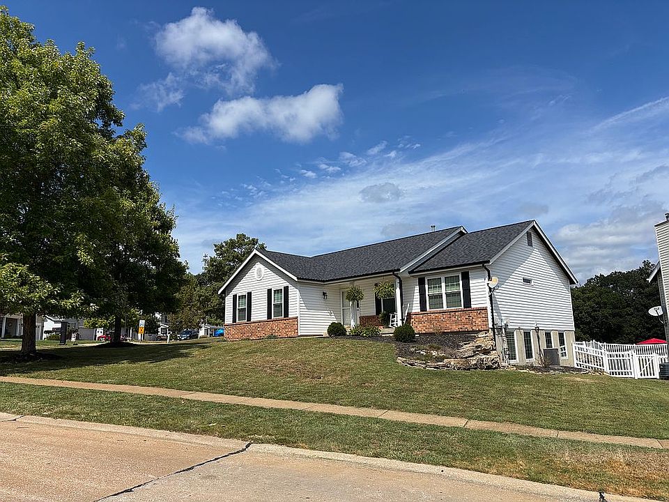 1st image of 102 Hunters Lake Ct