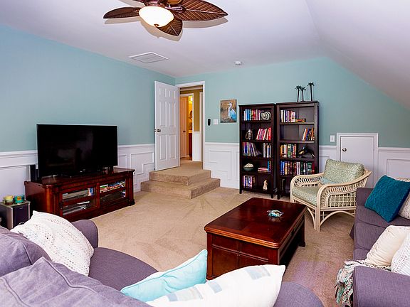 Large FROG w/add'l storage