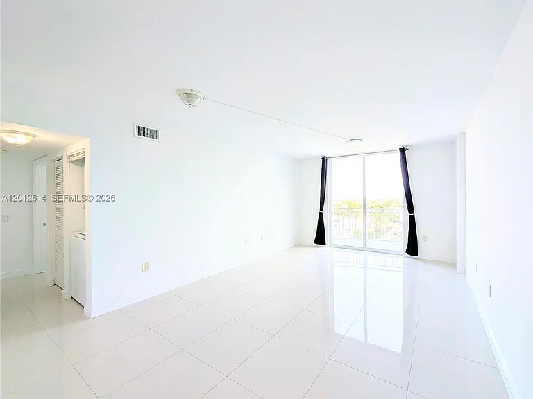 60 NW 37th Ave #1208 — Photo 5