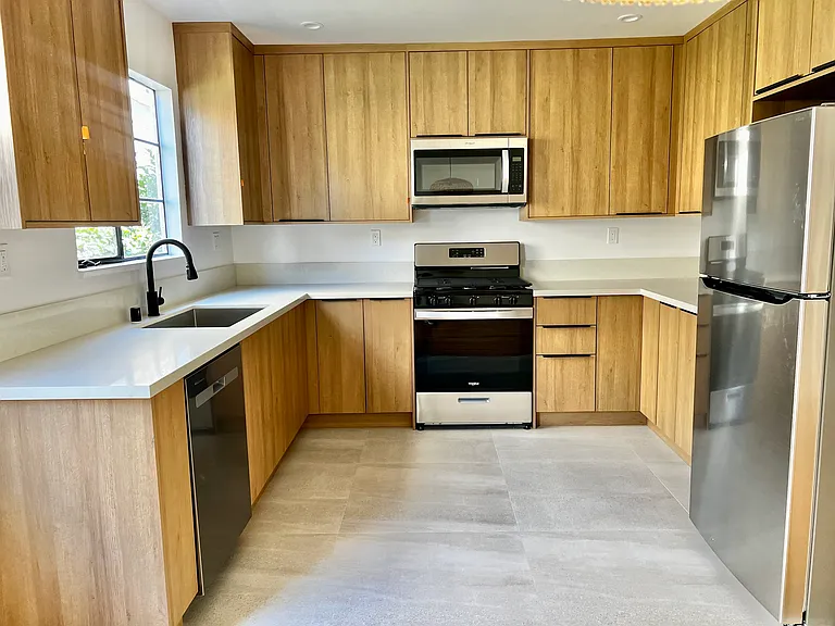 6234 La Mirada Ave — Photo 1