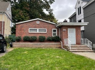 10 Clinton Pl, Newark, NJ 07108
