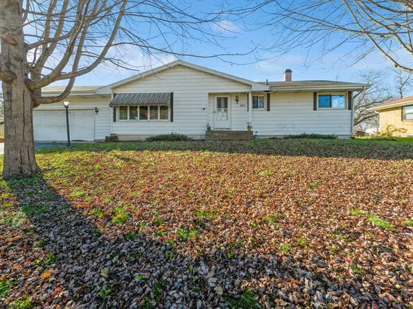9617 Jean Dr, Hebron, IL 60034