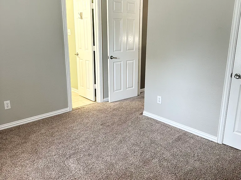 806 Cascades Dr — Photo 44