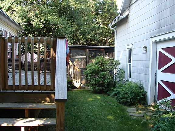 detached screened porch to use