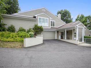 57 Edgewood Rd, Bedminster, NJ 07921