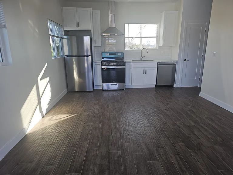 3610 Loomis St #2 — Photo 6