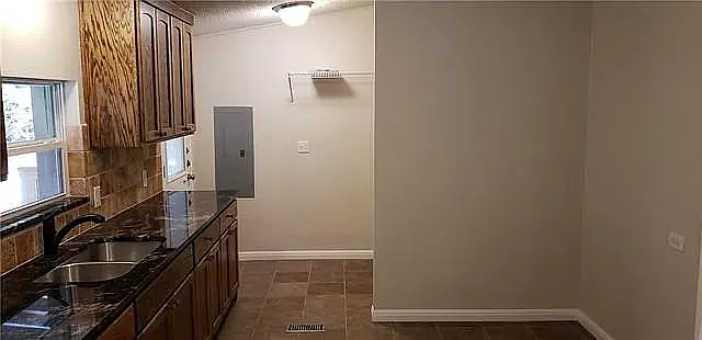 305 S Cougar Ave — Photo 23