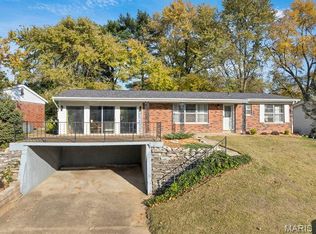 1734 Beverly Dr, Saint Charles, MO 63303