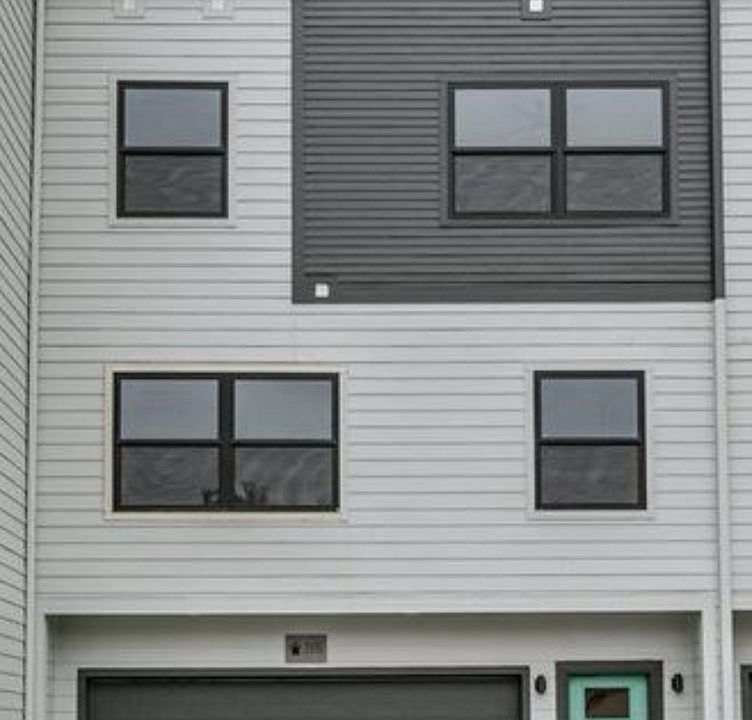 1st image of 931 S 33rd Terrace Plz