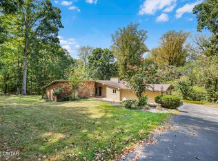 75 Tall Oaks Dr, Jackson, TN 38305