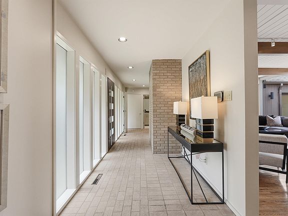 5th image of 2 Glenridge Rd