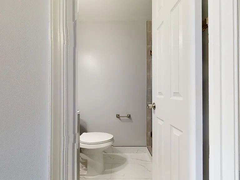 1920 S St NW #702 — Photo 17