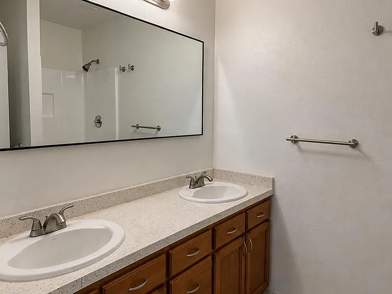 1220 Helix St #1220 — Photo 5