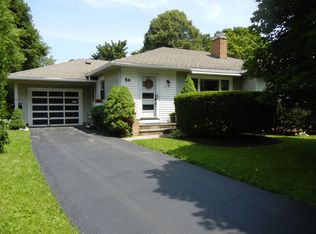 54 Saint Regis Dr N, Rochester, NY 14618