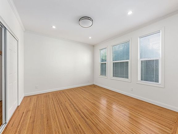 2nd image of 29 Bonita St