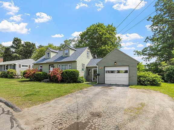 2nd image of 46 East Diane Drive