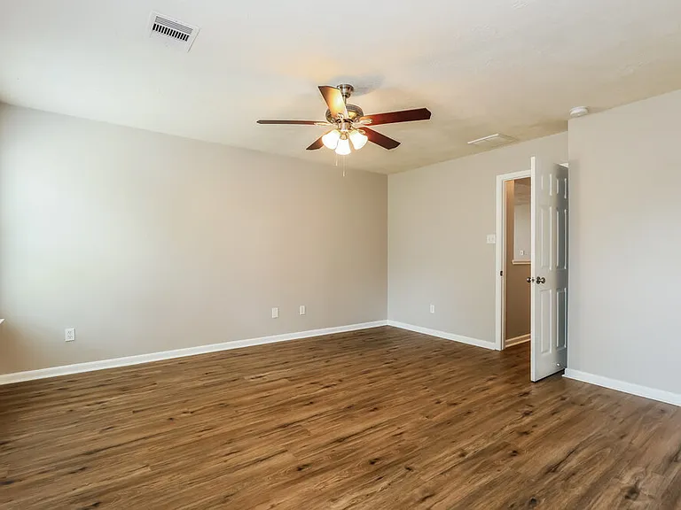 8138 Sanders Glen Ln — Photo 8