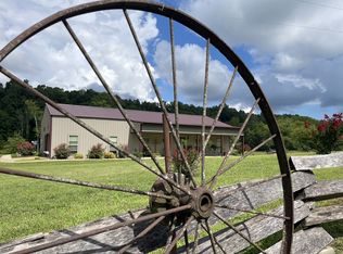 38 Price Ln, Lawrenceburg, TN 38464