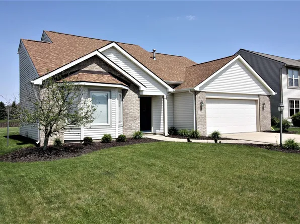 15810 Grand Willow Blvd, Huntertown, IN 46748