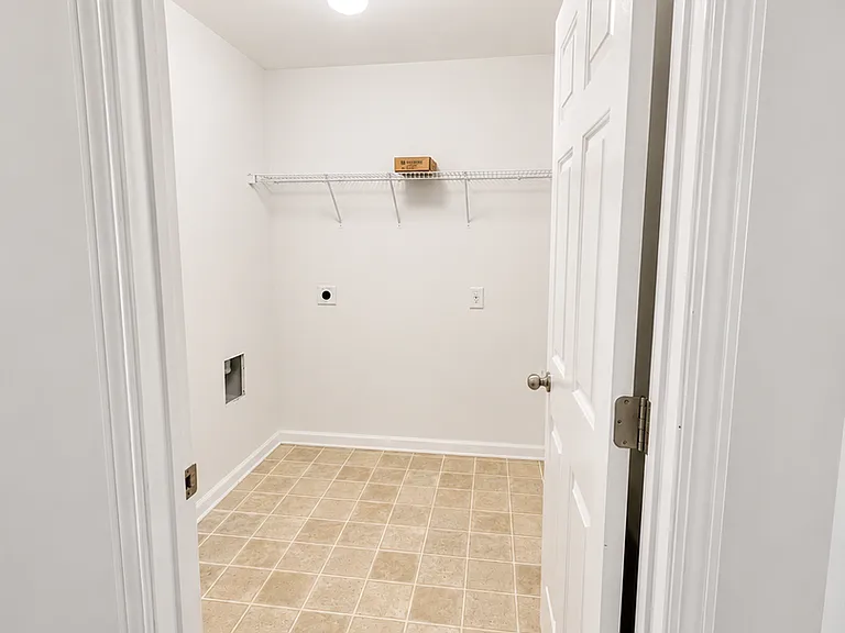 4922 Sherwood Way — Photo 18