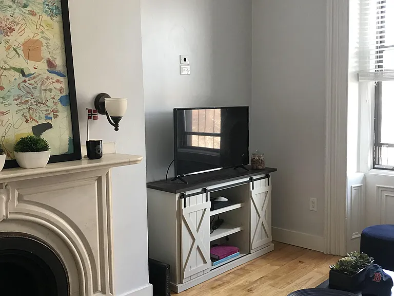 125 Beacon St #5 — Photo 3
