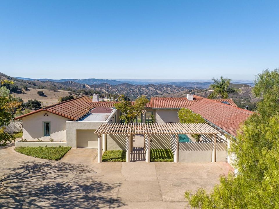 26401 Lucie Ln, Salinas, CA 93908 | Zillow