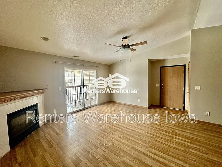 5924 Sutton Pl #10 — Photo 7