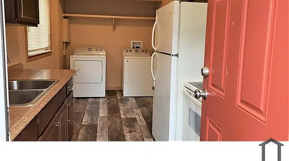 3 bed, $1,905 — Photo 4