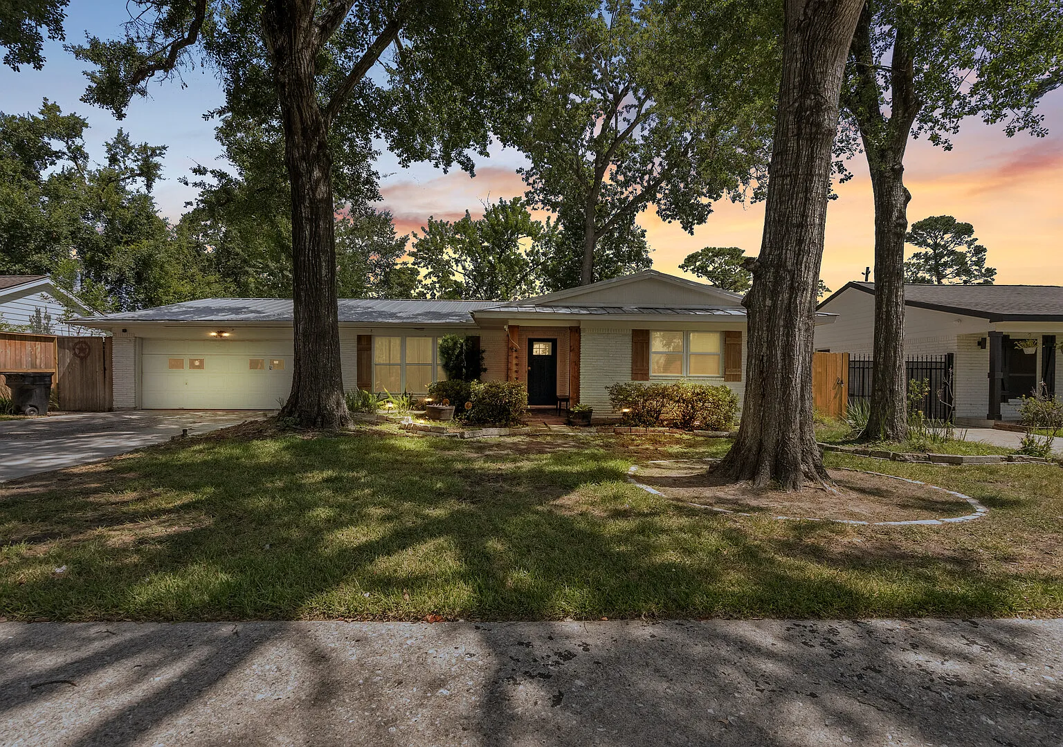Central houston House with pool 5beds, — Photo 2