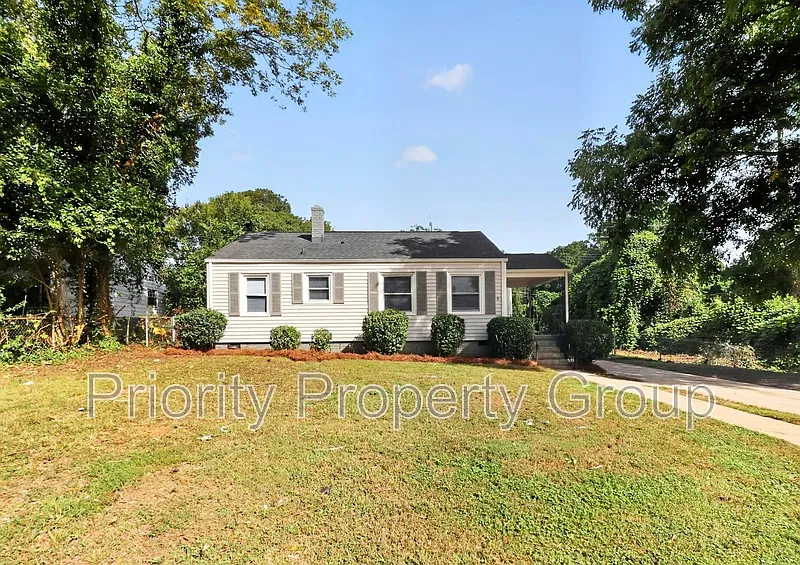 4 bed, 2.0 bath, 1480 sqft, $1,995 — Photo 1