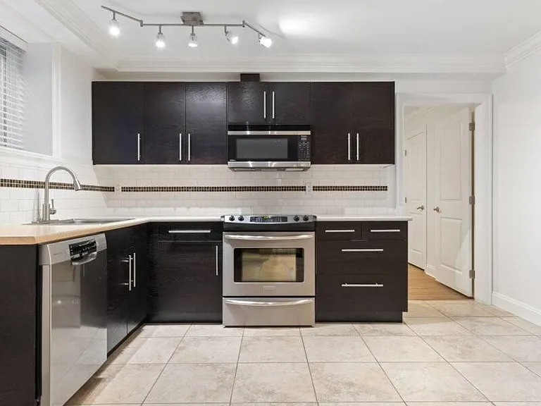 4352 Carolyn Dr #BASEMENT — Photo 6