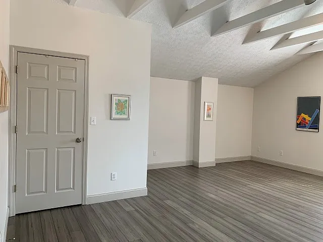 3042 Mabel Ct #2 — Photo 7