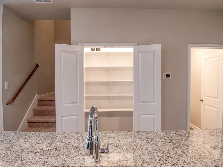 1622 Lummus Dr — Photo 7