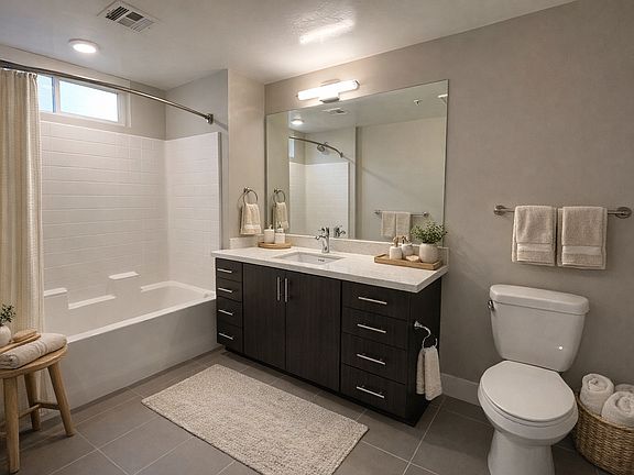 3rd image of 558 W Date St #301