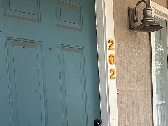 2nd image of 255 E Rampart #202