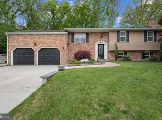 1243 Silver Run Dr, Pasadena, MD 21122