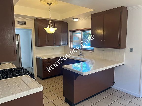 3rd image of 20221 Cedarcreek St