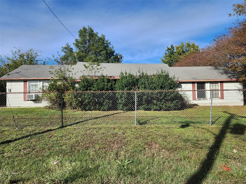 200 E Warren St, Wolfe City, TX 75496 Zillow