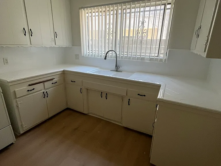 14638 Erwin St #2 — Photo 5
