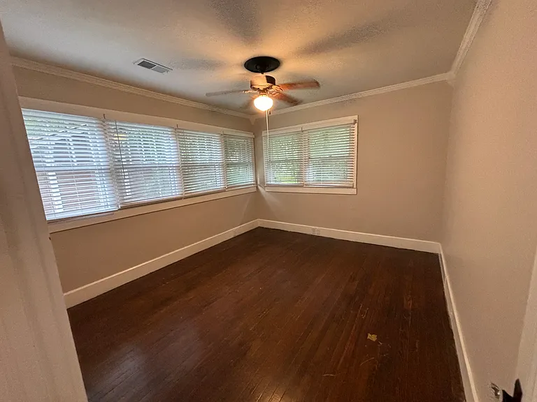 402 W Mobile St — Photo 5