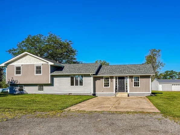 11957 Commercial Point Rd, Ashville, OH 43103