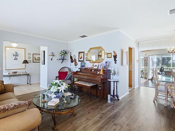 5th image of 7409 Bounty Dr