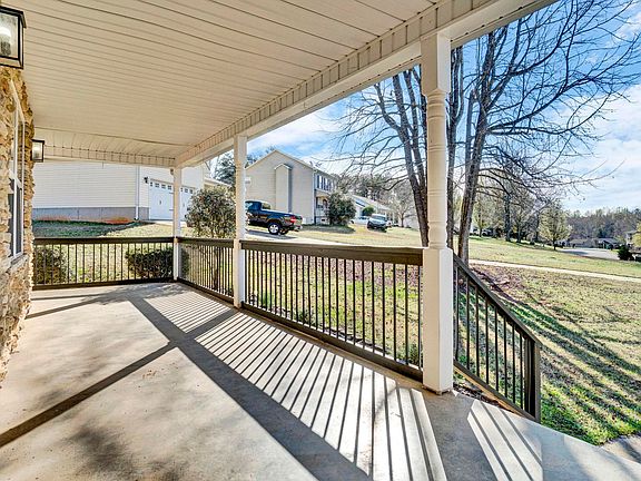 4th image of 334 Cane Pole Walk