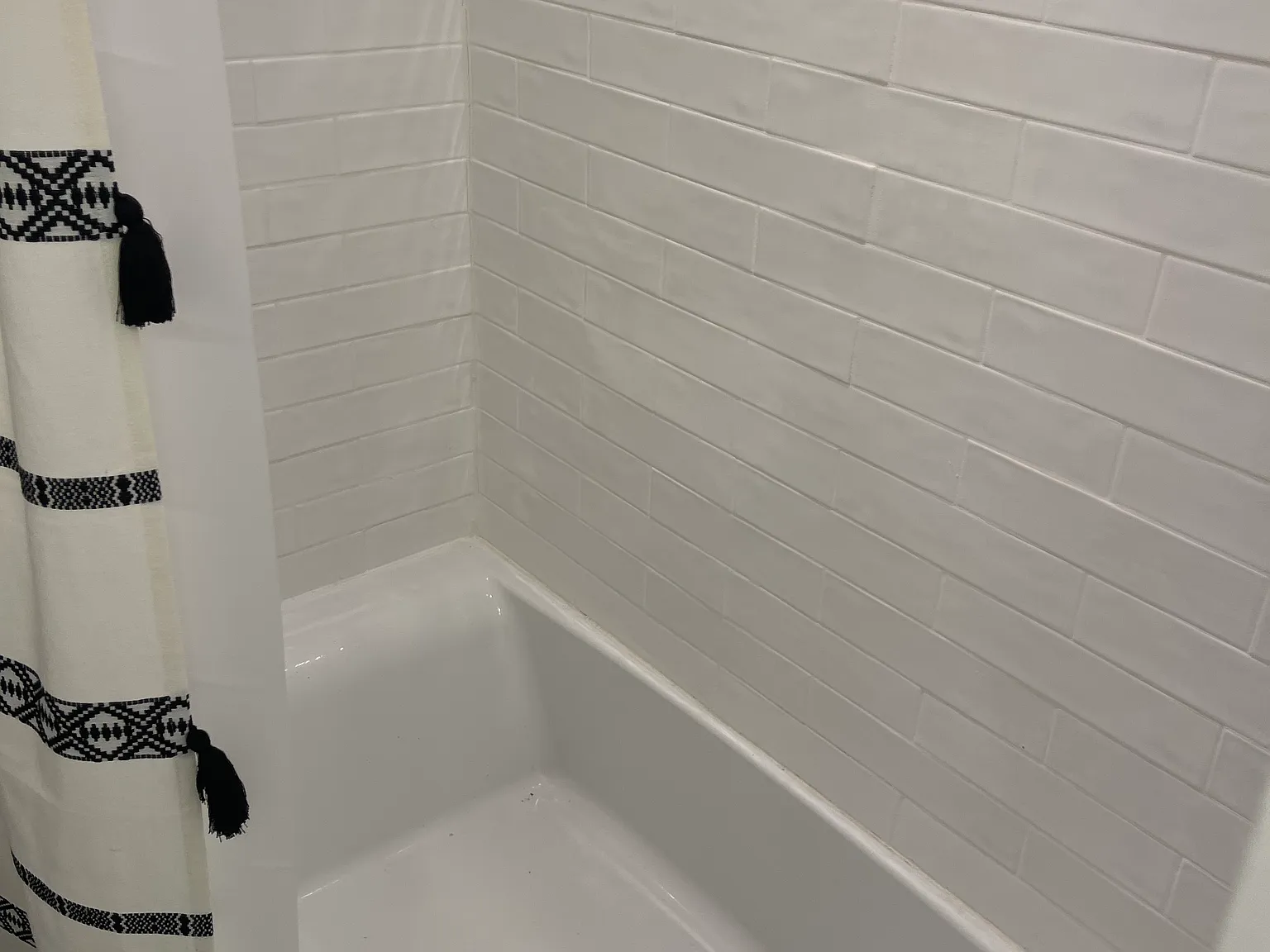2 bed, 750 sqft, $1,600 — Photo 2
