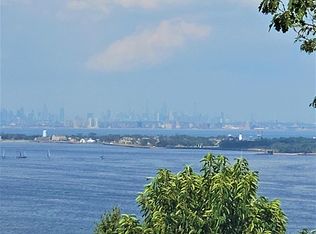 318 Ocean Blvd, Atlantic Highlands, NJ 07716