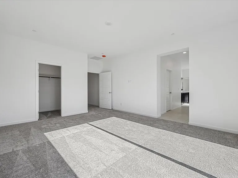 311 Mount Tyndall St — Photo 46