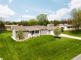 2070 S Amy Dr, Lake City, MI 49651
